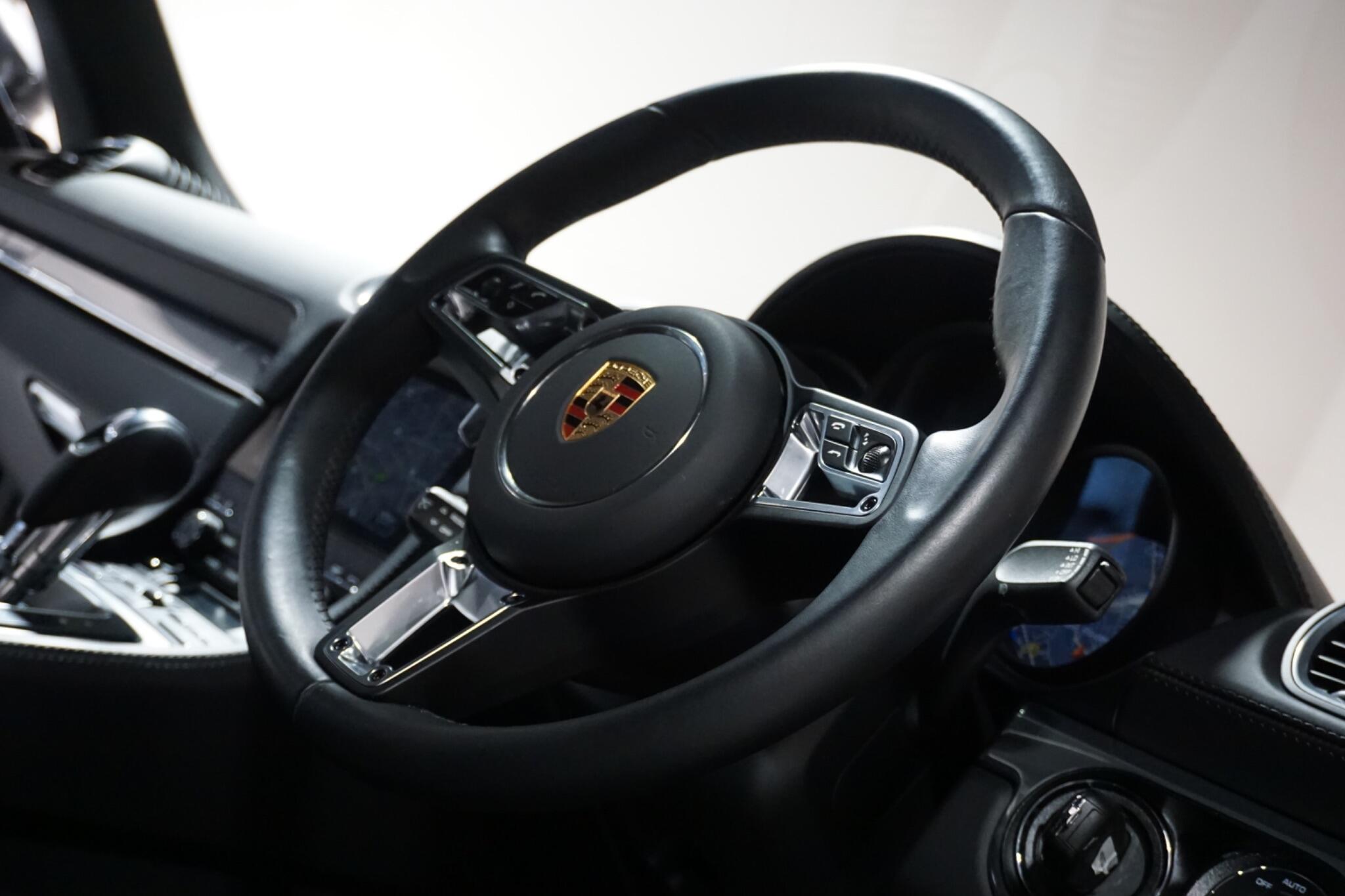 Porsche 718 Cayman 2.0T Style Edition Coupe 2dr Petrol PDK Euro 6 (s/s) (300 ps)